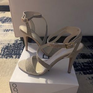 Ladies Aldo Agrausa Heels size 8.5